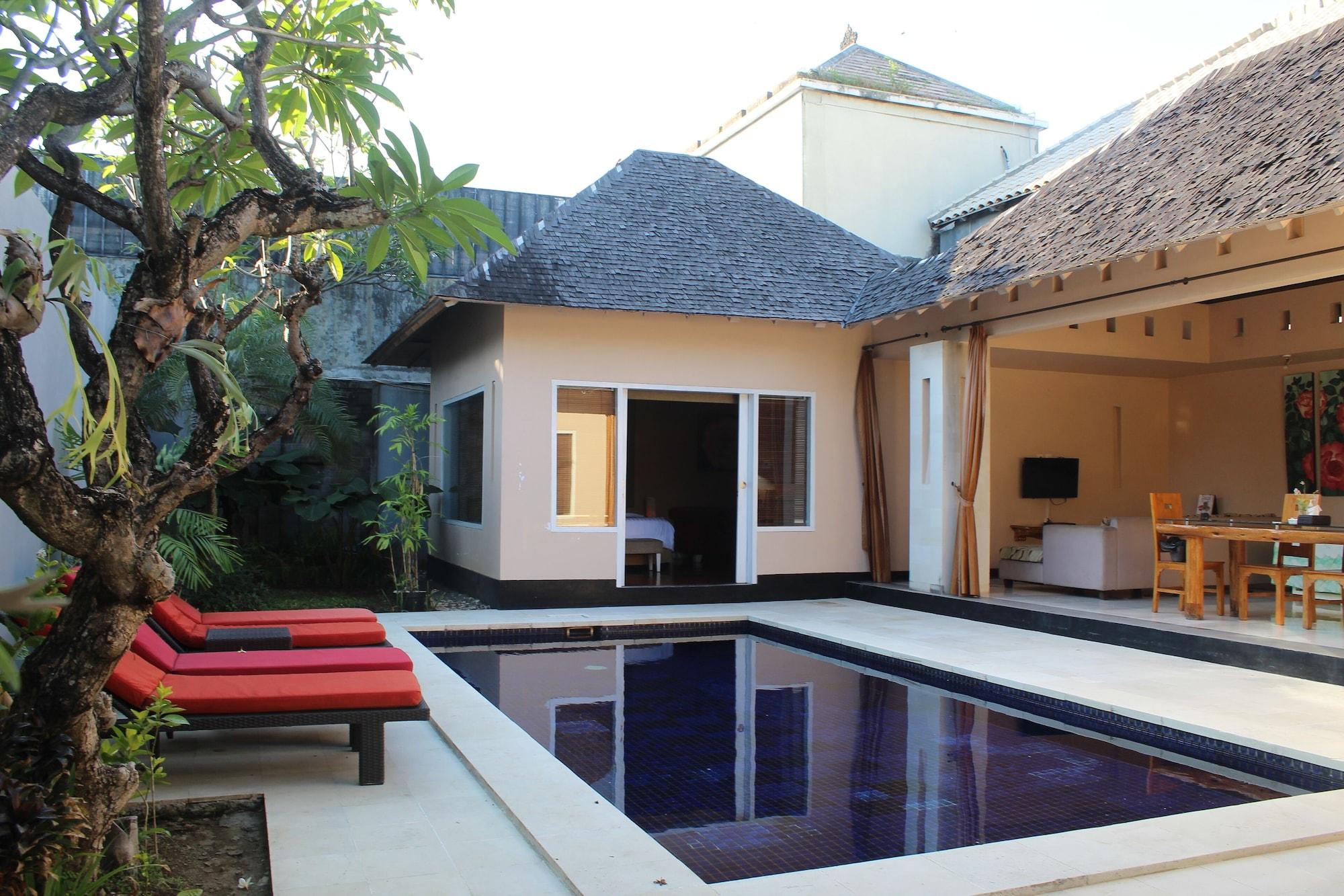Kamuela Villas Seminyak Exterior photo