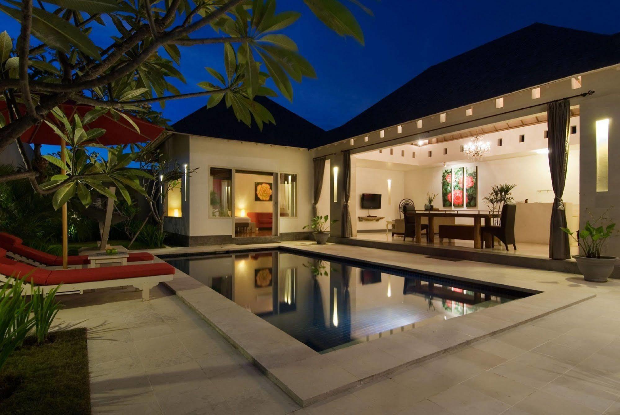 Kamuela Villas Seminyak Exterior photo