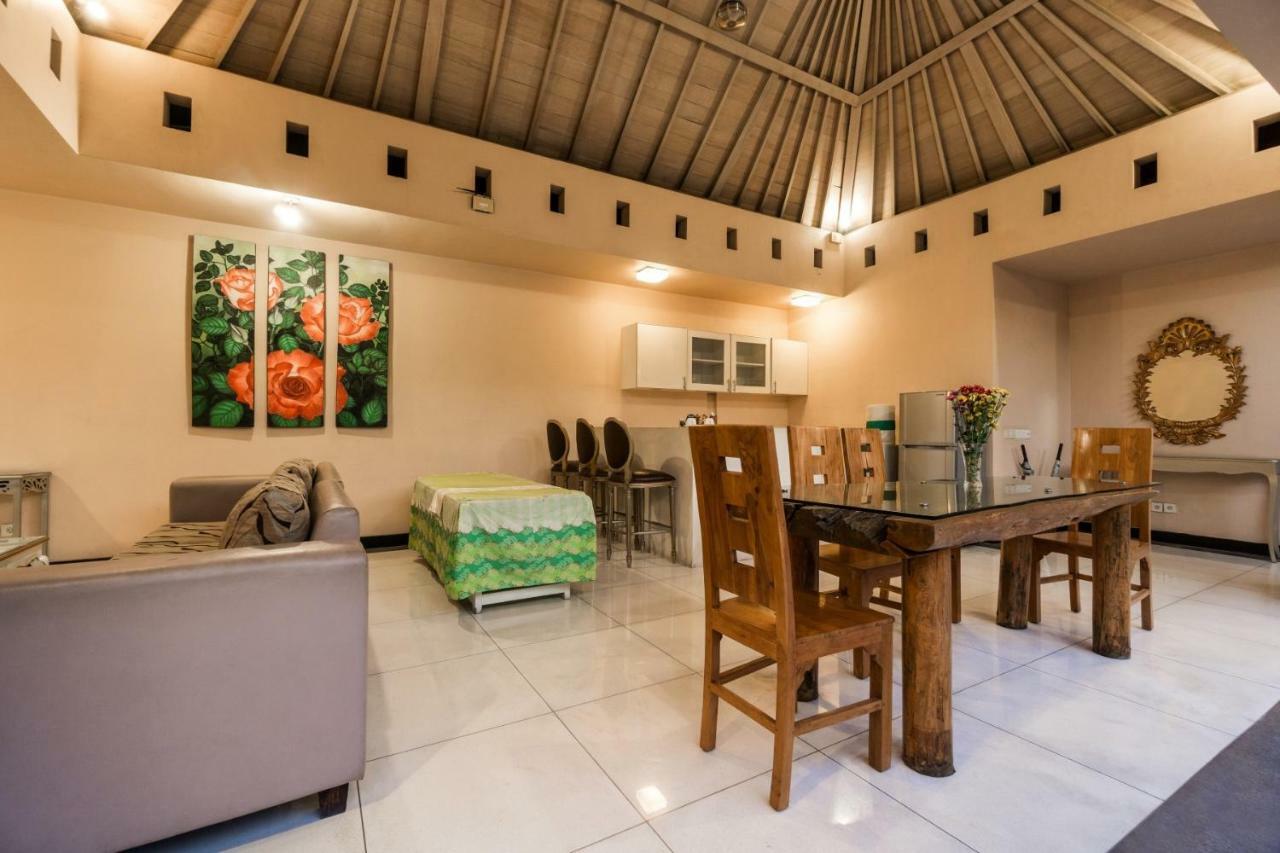 Kamuela Villas Seminyak Exterior photo