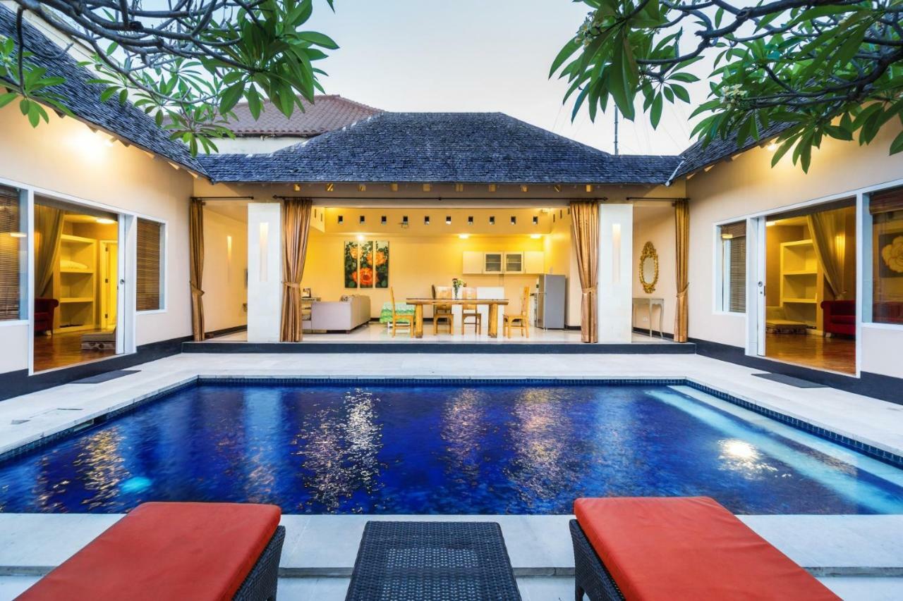 Kamuela Villas Seminyak Exterior photo